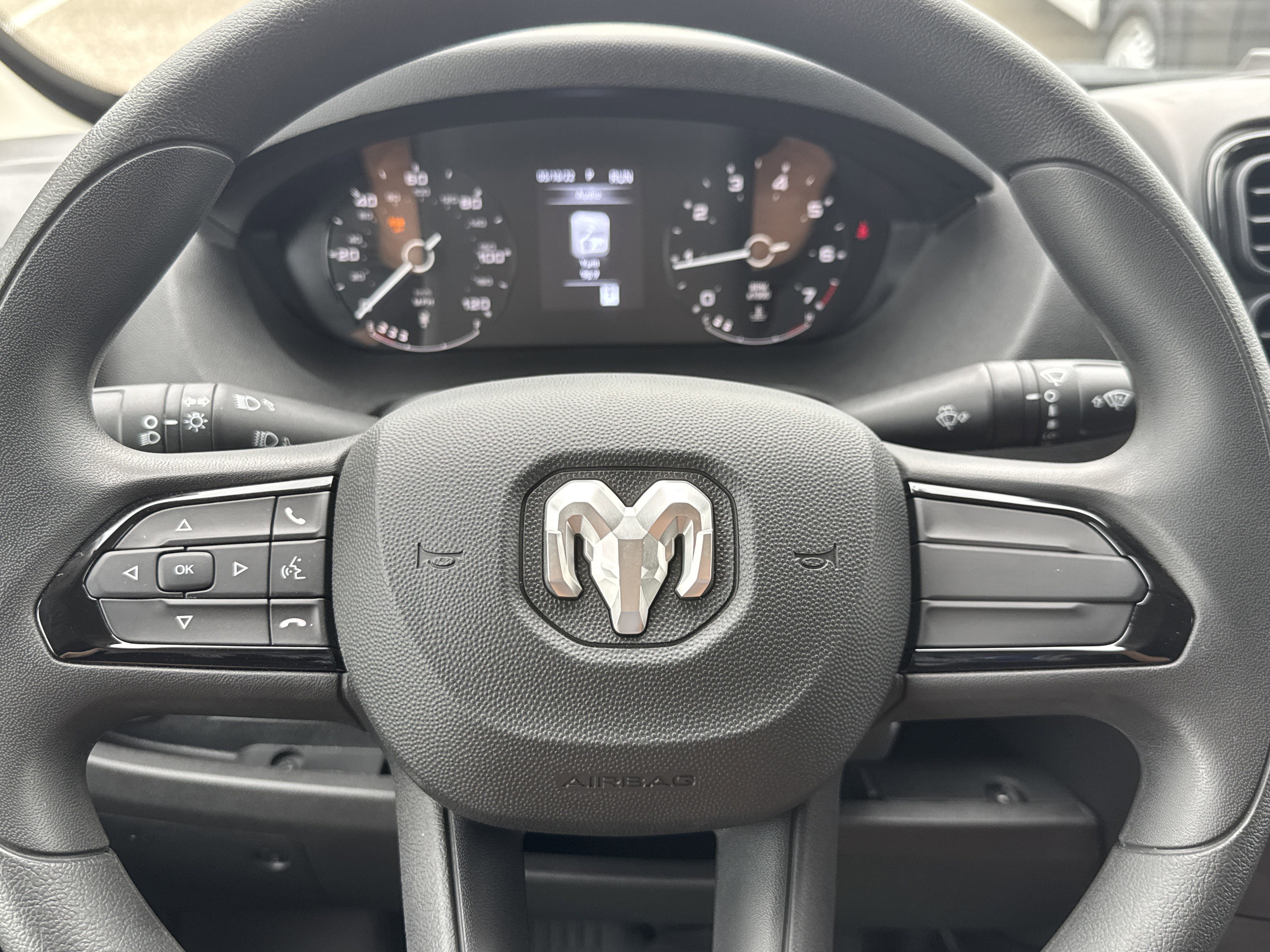 Used 2025 RAM ProMaster 2500 w/ Storage Group image 9