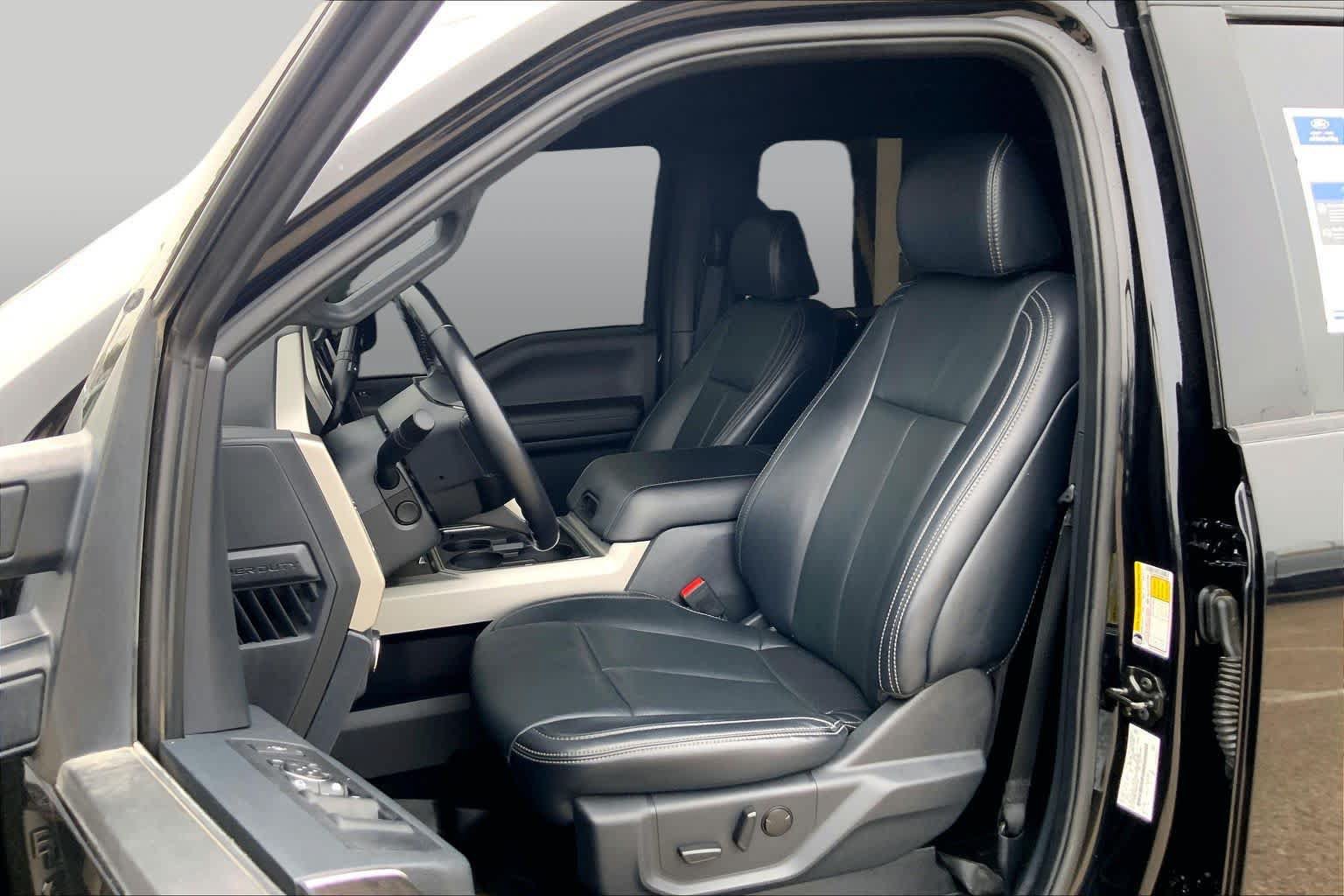 Used 2022 Ford F250 Lariat w/ Black Appearance Package AWD/4WD image 7