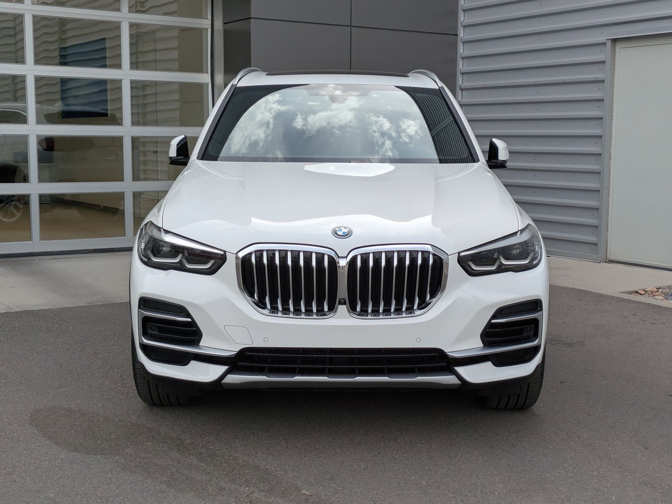 Used 2023 BMW X5 xDrive45e w/ Luxury Seating Package image 8