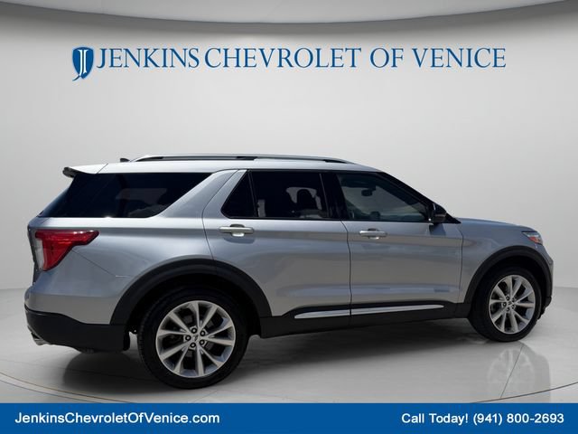 Used 2022 Ford Explorer Platinum w/ Equipment Group 601A AWD/4WD image 4
