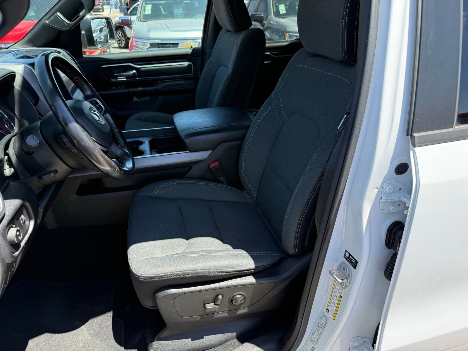 Used 2022 RAM 1500 Big Horn AWD/4WD image 33