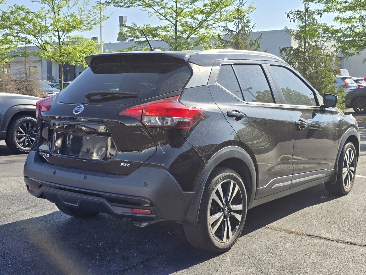 Used 2020 Nissan Kicks SR image 7