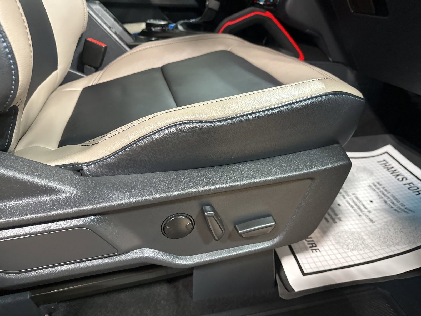 Used 2023 Ford Bronco Wildtrak image 42