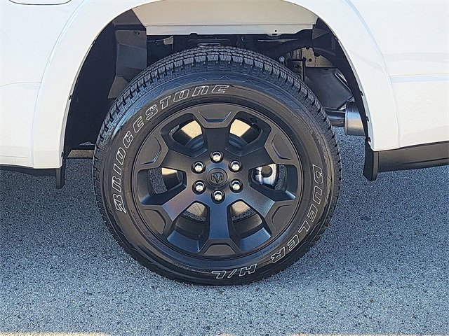 New 2026 RAM 1500 4x4 Crew Cab image 18