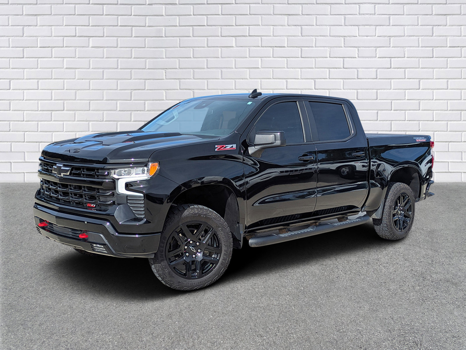 Used 2024 Chevrolet Silverado 1500 LT Trail Boss w/ Convenience Package II image 1