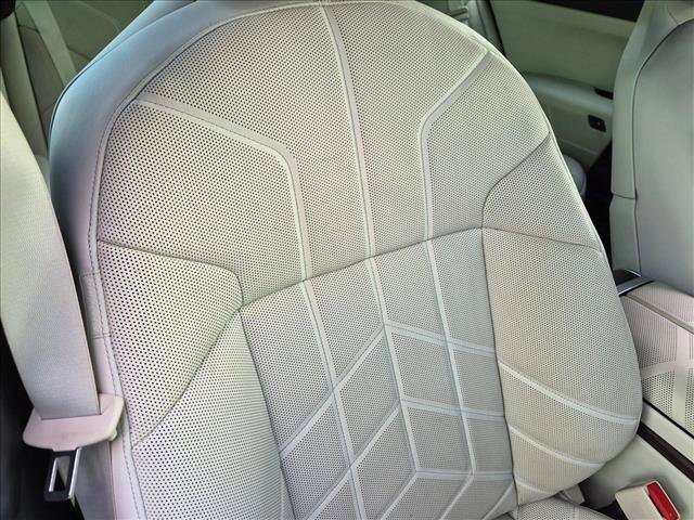 Used 2023 BMW 760i xDrive w/ Parking Assistance Package AWD/4WD image 21