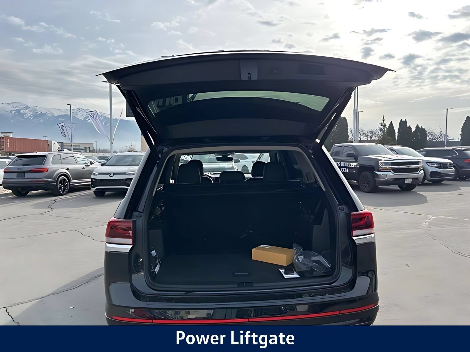 New 2026 Volkswagen Atlas SEL Premium R-Line AWD/4WD image 14