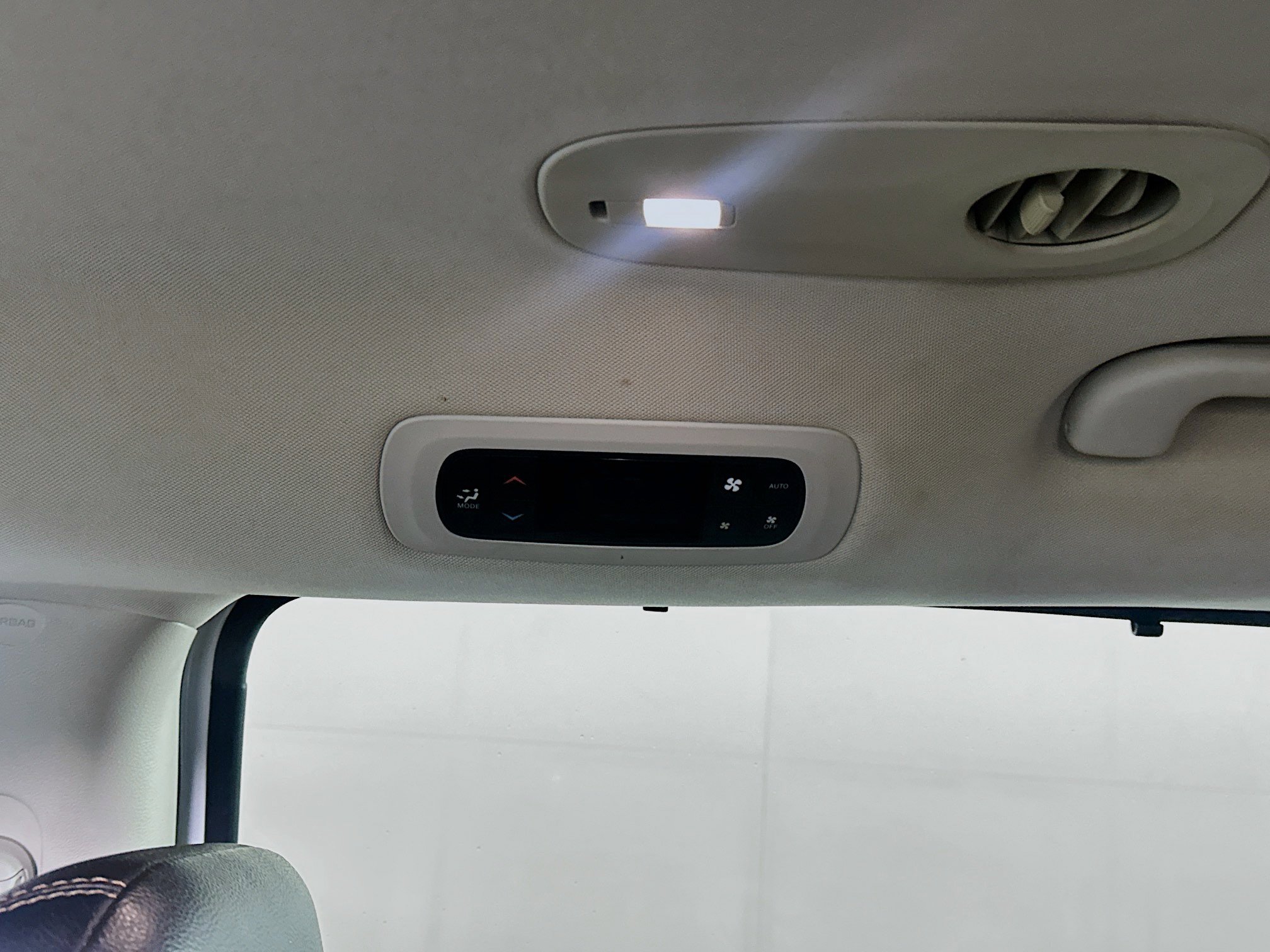 Used 2017 Chrysler Pacifica Touring-L w/ Tire & Wheel Group image 27