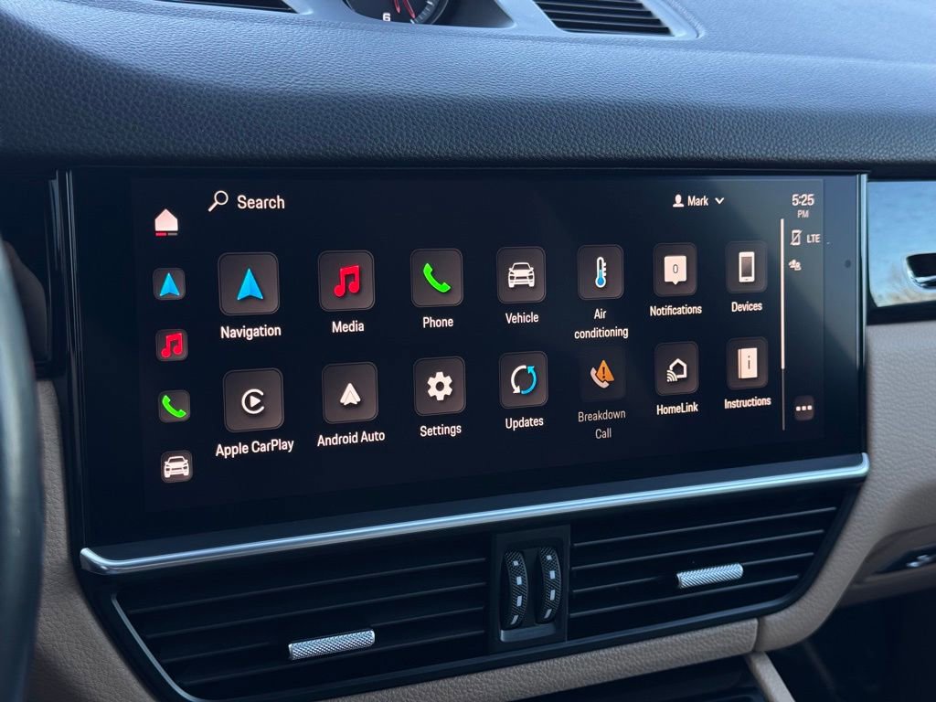 Certified 2023 Porsche Cayenne AWD/4WD image 22