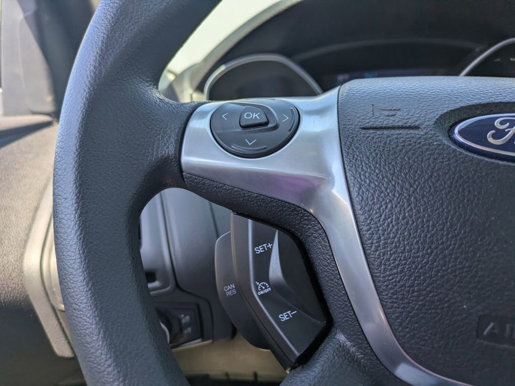 Used 2014 Ford Focus SE w/ SE Winter Package image 22