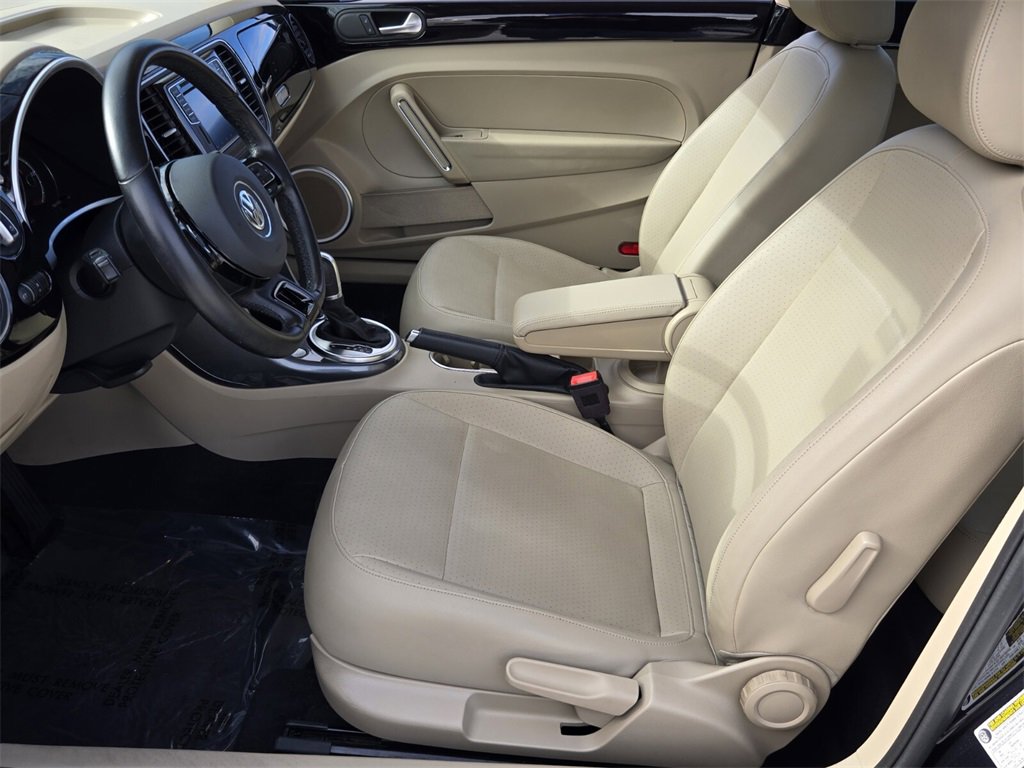 Used 2019 Volkswagen Beetle 2.0T SE image 10