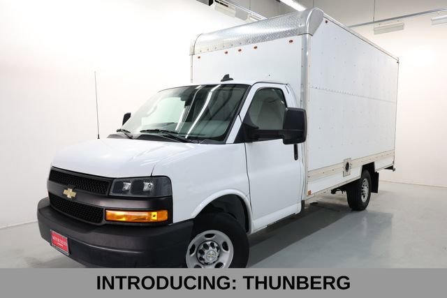 Used 2022 Chevrolet Express 3500 w/ Driver Convenience Package RWD image 2