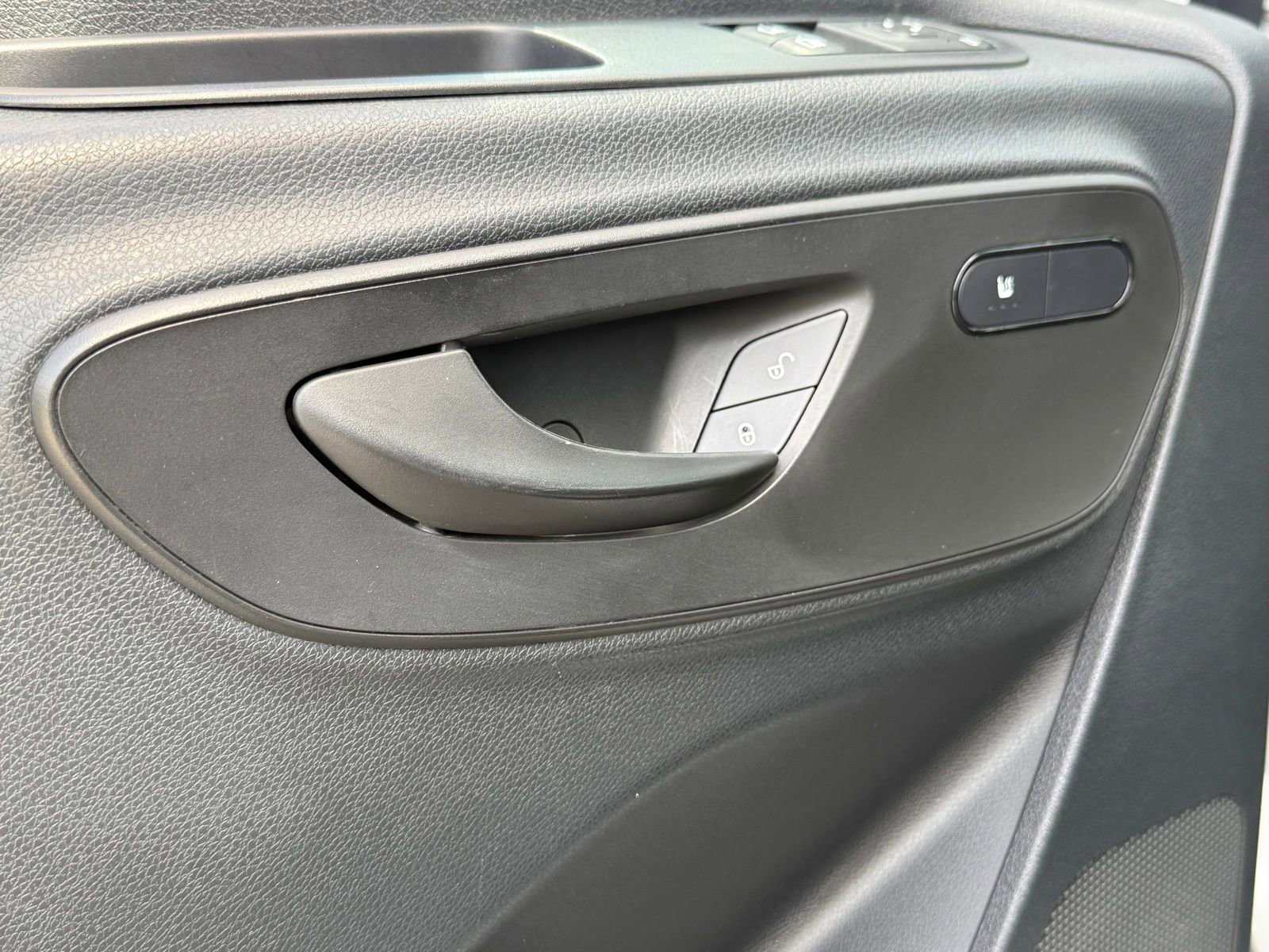 Used 2019 Mercedes-Benz Sprinter 170 image 27