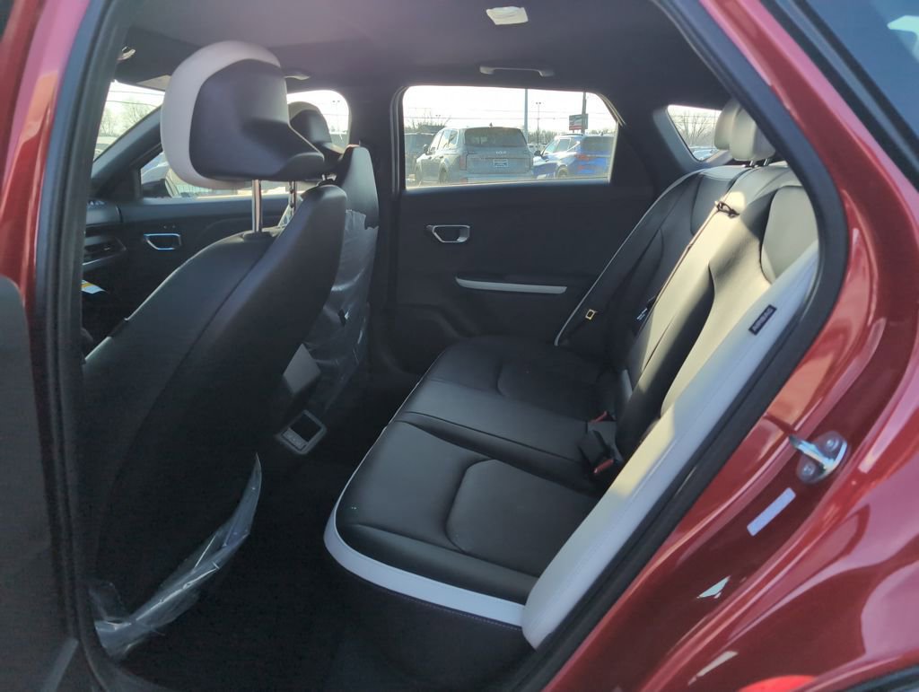 New 2025 Kia K4 EX w/ GT-Line Premium Package FWD image 9