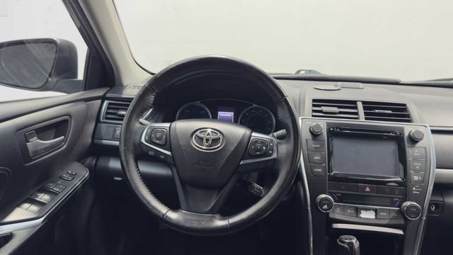 Used 2015 Toyota Camry XLE FWD image 19