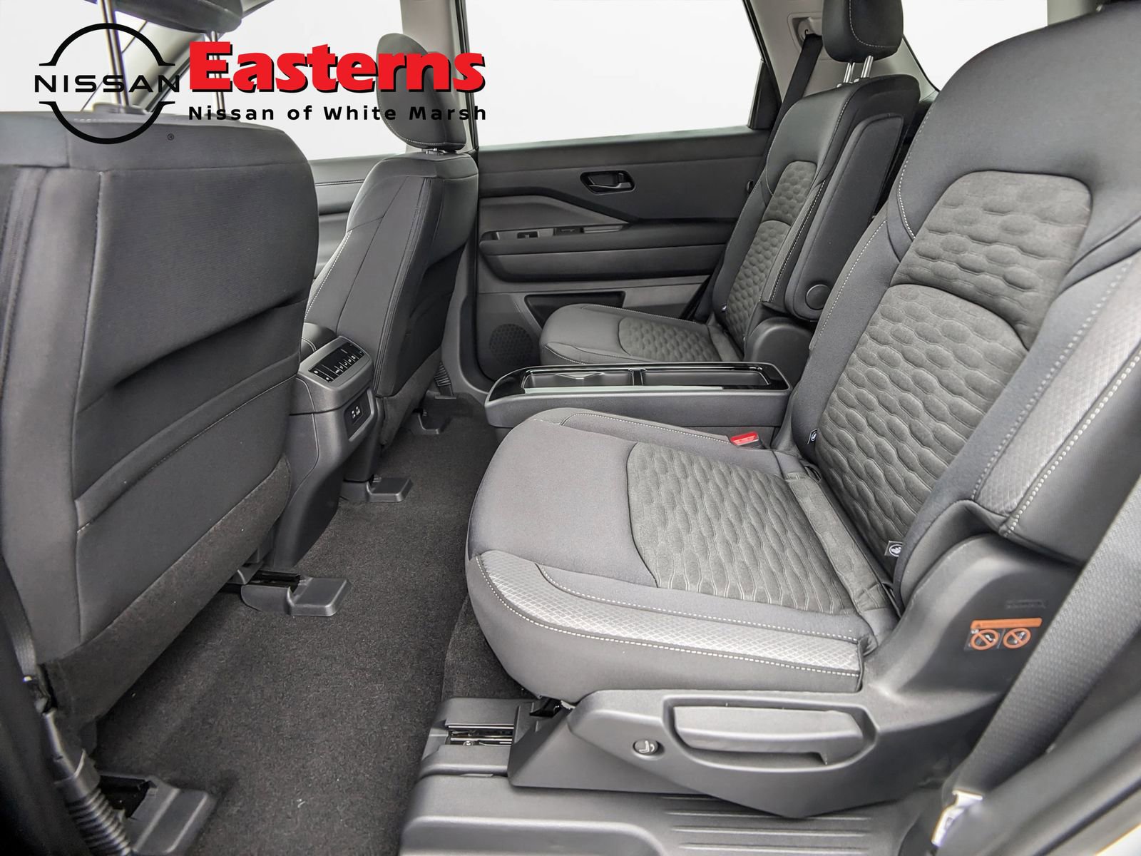 New 2025 Nissan Pathfinder SV w/ SV Premium Package image 23