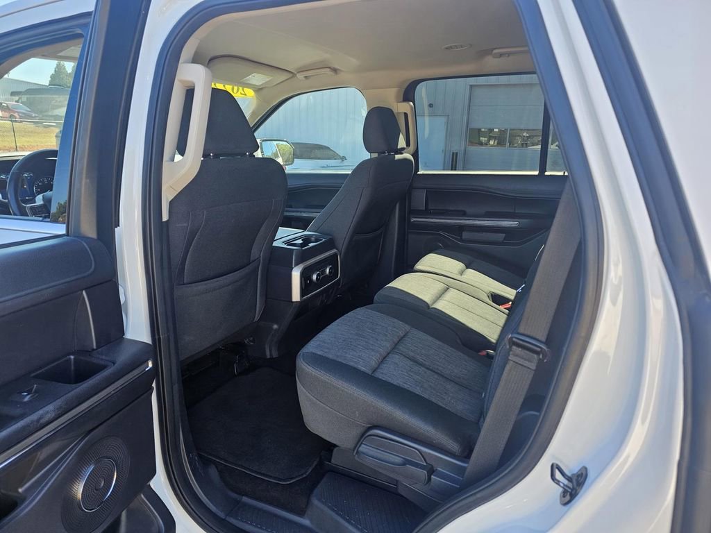 Used 2022 Ford Expedition XLT image 23