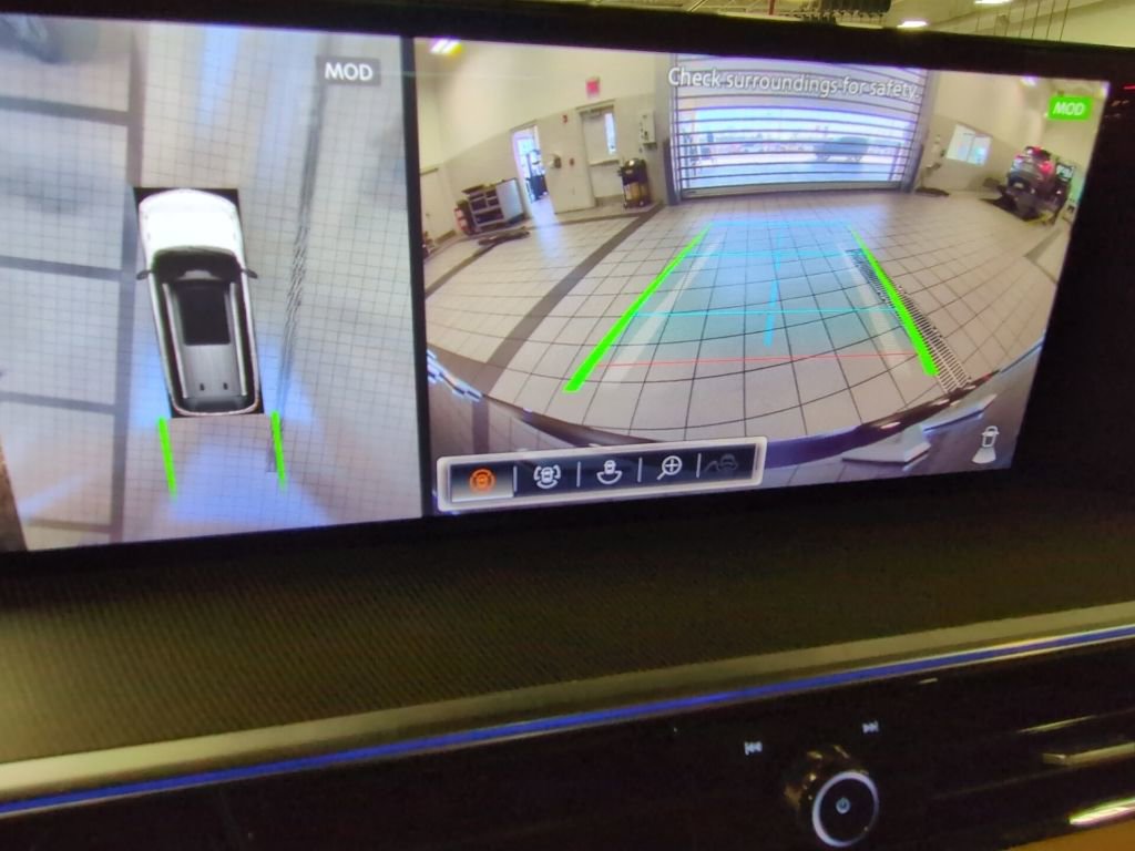 Used 2025 INFINITI QX80 Luxe w/ Cargo Package image 10