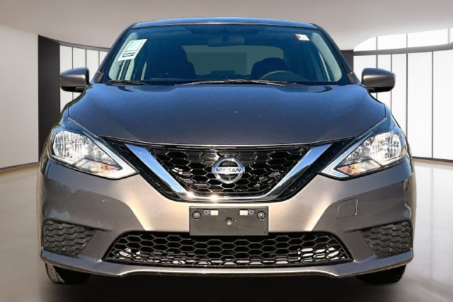 Used 2016 Nissan Sentra SV w/ Style Package FWD image 2