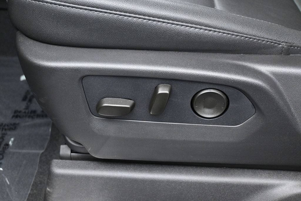 Used 2026 Chevrolet Silverado 1500 LTZ RWD image 12