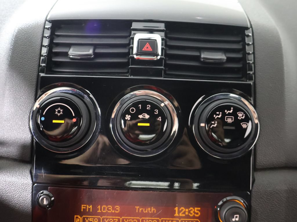 Used 2009 Saturn Sky Red Line RWD image 28
