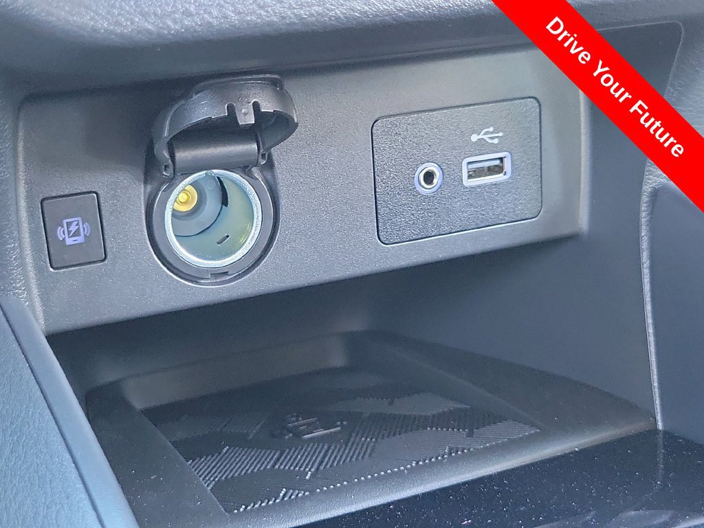 Used 2025 Nissan Versa SV w/ Trunk Package FWD image 12