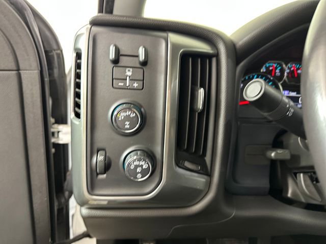 Used 2018 Chevrolet Silverado 1500 LT w/ Redline Edition image 19