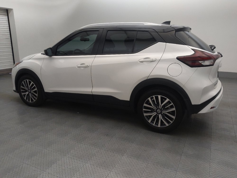 Used 2021 Nissan Kicks SV FWD image 3
