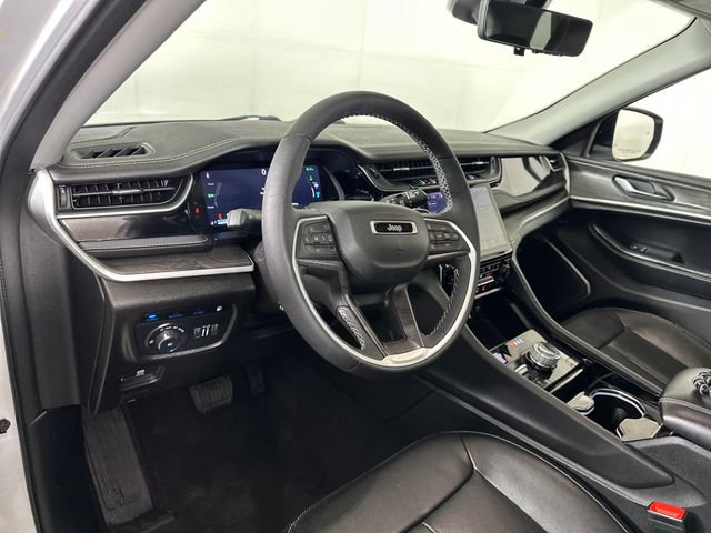 Used 2023 Jeep Grand Cherokee 4WD 4xe w/ Luxury Tech Group II image 13