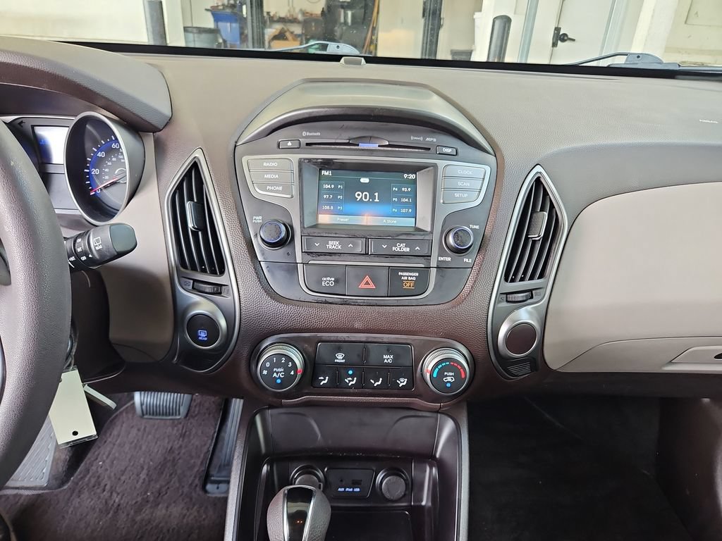 Used 2015 Hyundai Tucson GLS w/ Option Group 02 AWD/4WD image 16
