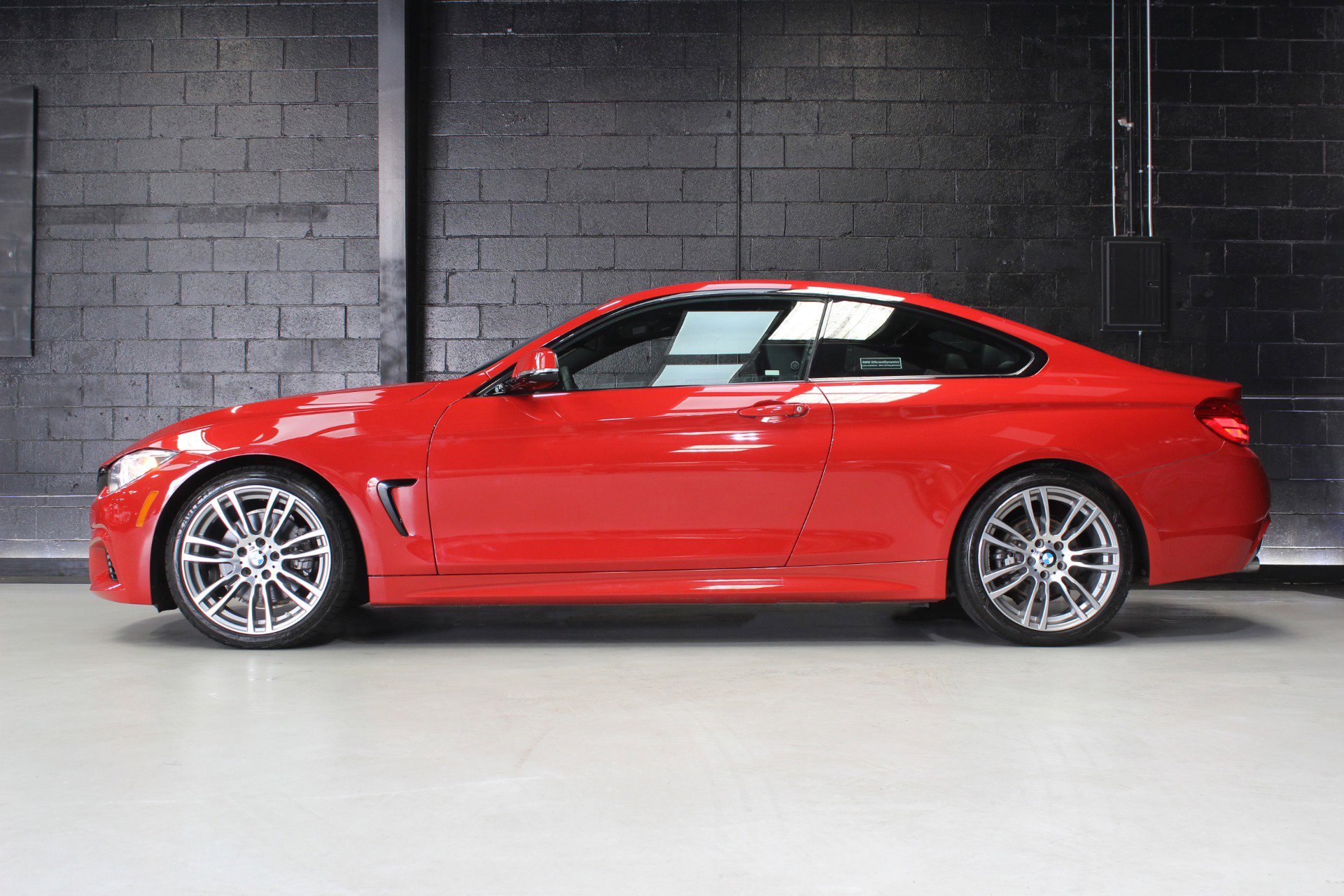 Used 2015 BMW 428i Coupe w/ M Sport image 3