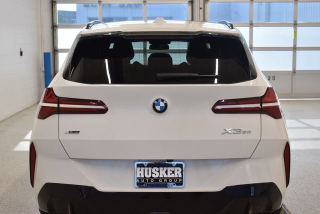 Used 2025 BMW X3 xDrive30i AWD/4WD image 11