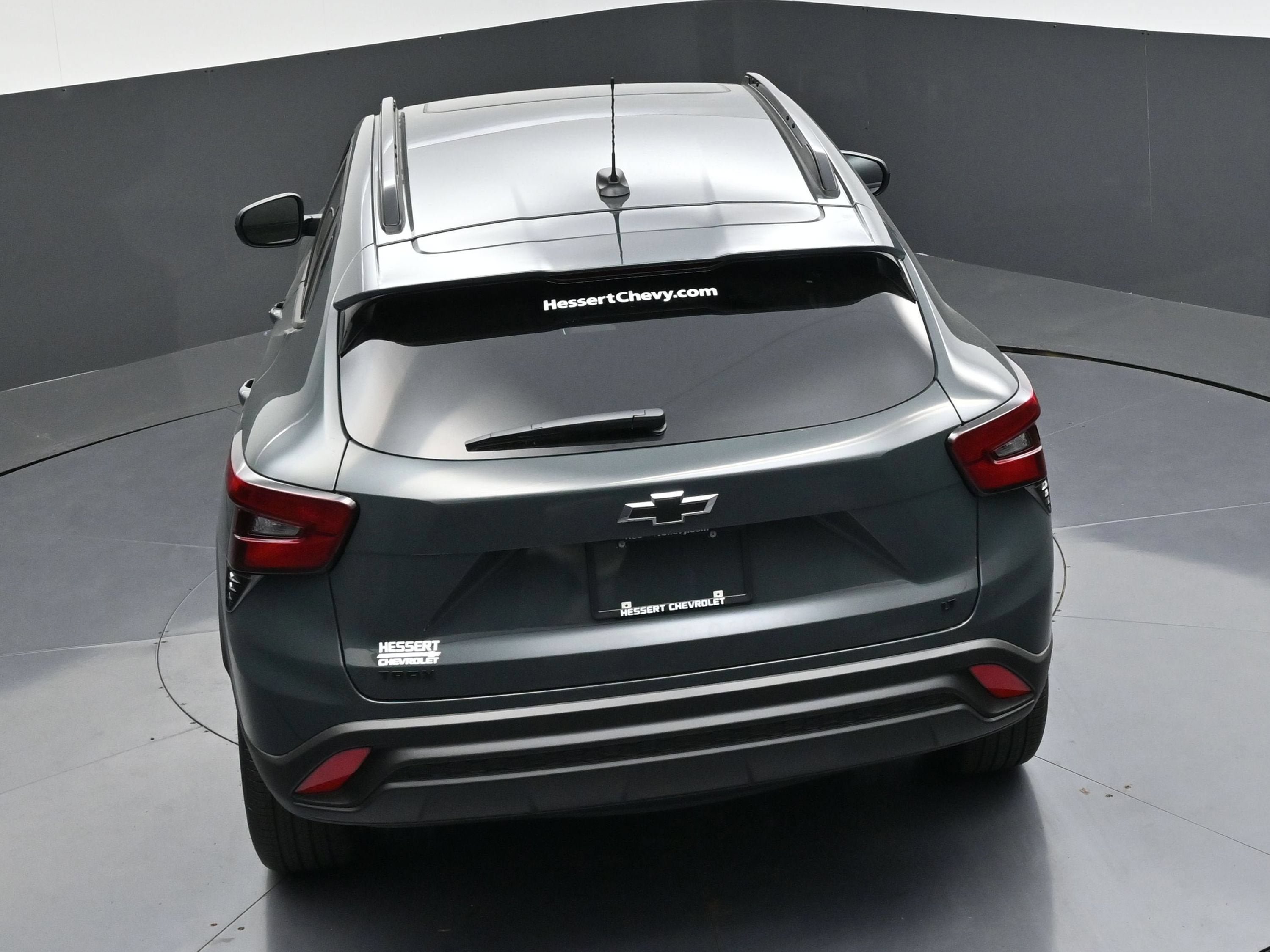 New 2026 Chevrolet Trax LT w/ Sunroof Package FWD image 45