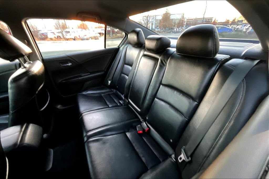 Used 2015 Honda Accord Sport image 29