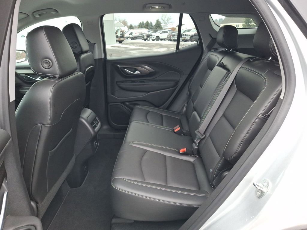 Used 2022 GMC Terrain SLT image 11