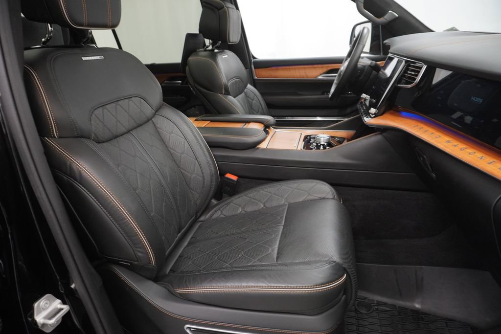 Used 2024 Jeep Grand Wagoneer Series III w/ Rear-Seat Entertainment Group AWD/4WD image 49