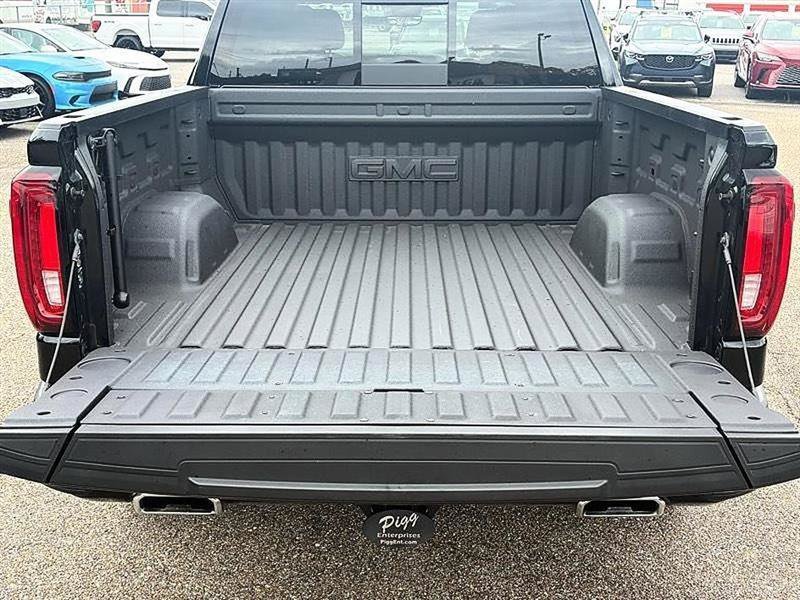 Used 2025 GMC Sierra 1500 Denali w/ Denali Reserve Package AWD/4WD image 9
