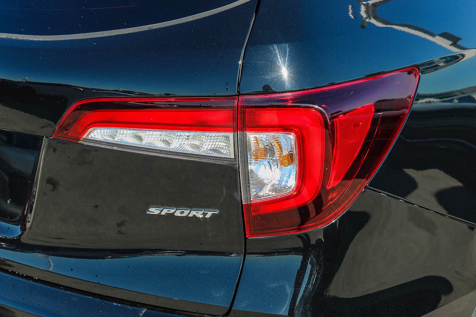 Certified 2022 Honda Pilot Sport image 10