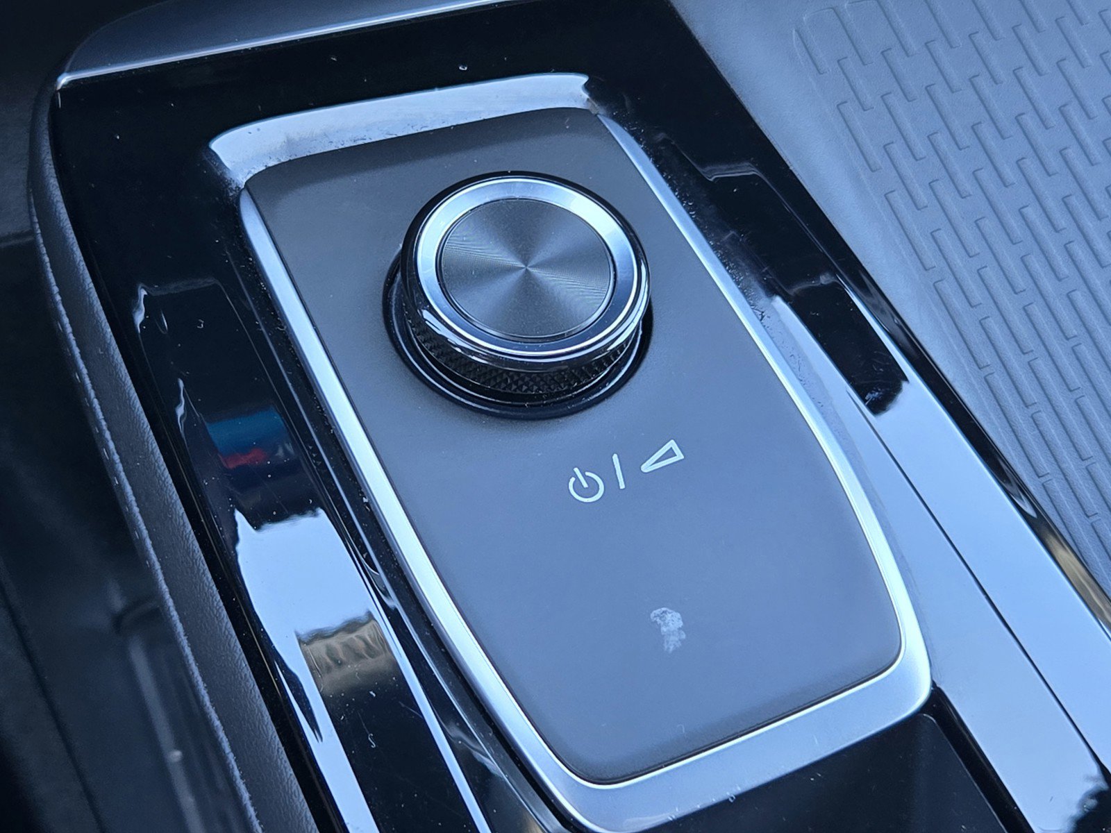 Certified 2025 Buick Enclave Preferred image 20