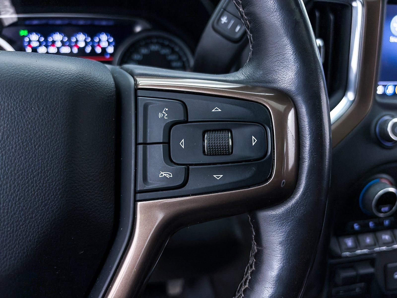 Used 2022 Chevrolet Silverado 2500 High Country w/ Z71 Off-Road Package image 32