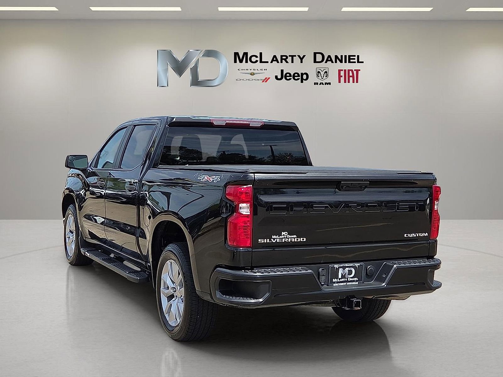 Used 2023 Chevrolet Silverado 1500 Custom image 4