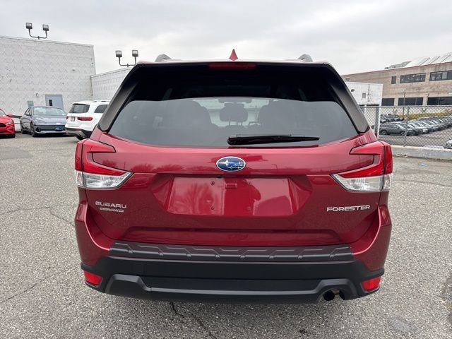 Used 2020 Subaru Forester Premium image 18