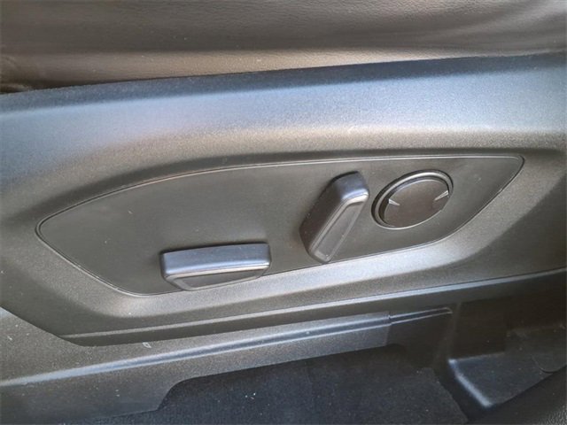 Used 2021 Ford Explorer XLT w/ Equipment Group 202A image 14