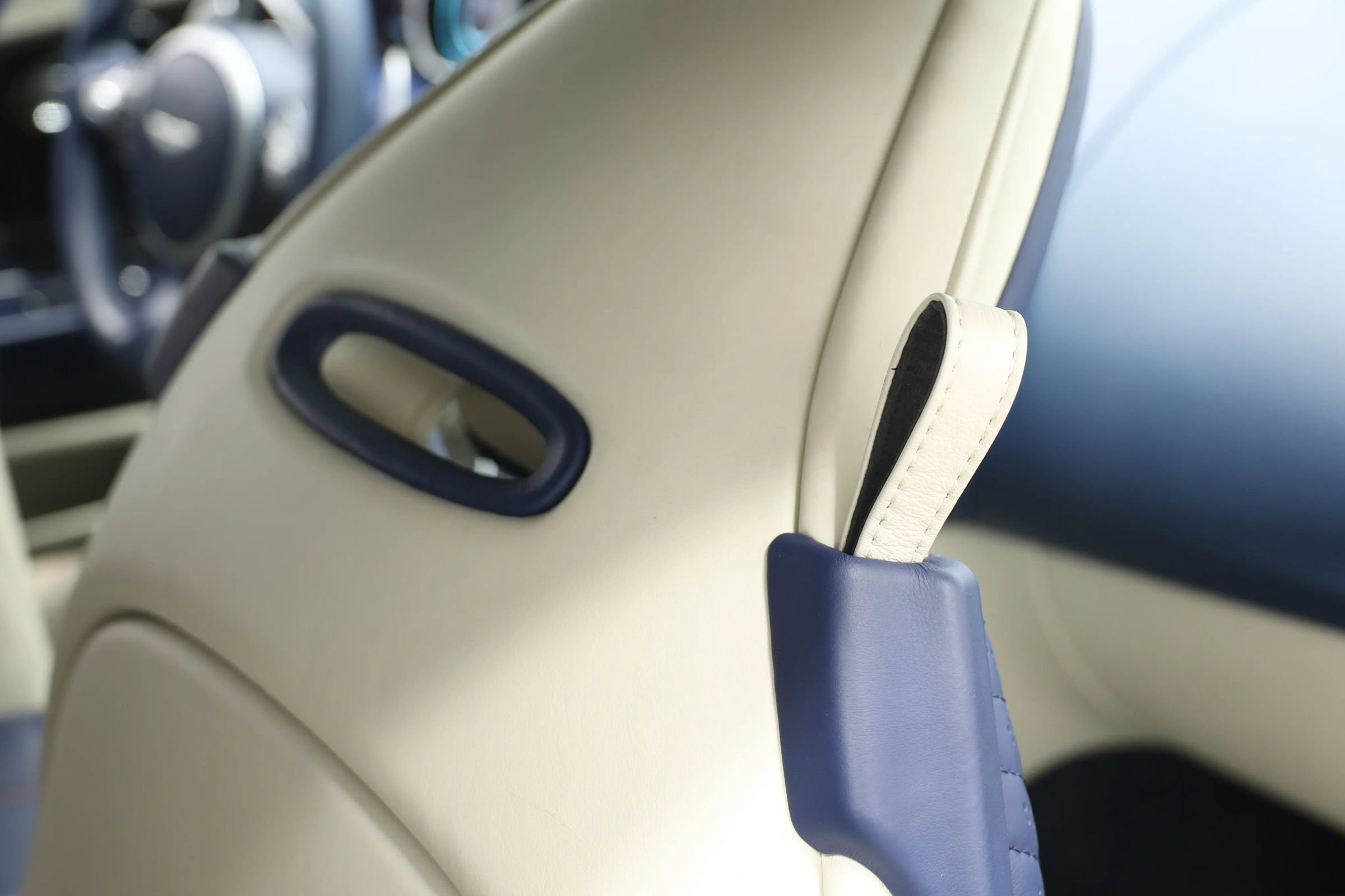 Used 2017 Aston Martin DB11 V12 image 81