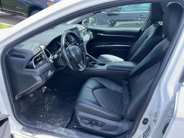 Used 2023 Toyota Camry SE FWD image 6