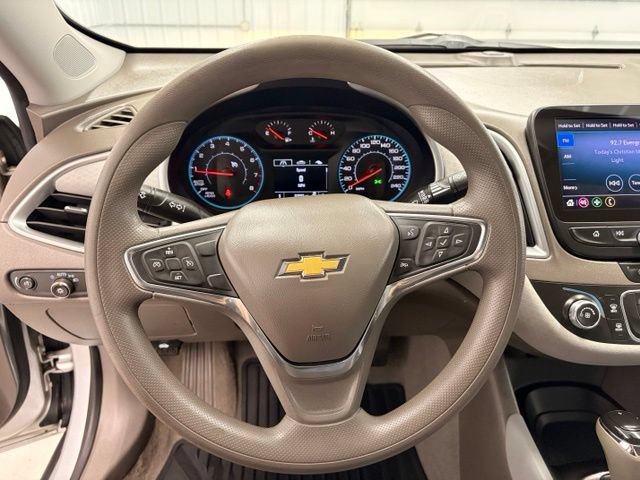 Used 2020 Chevrolet Malibu LS FWD image 16