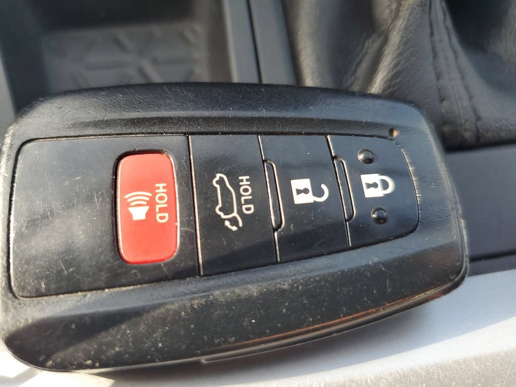 Used 2022 Toyota RAV4 XLE Premium AWD/4WD image 24