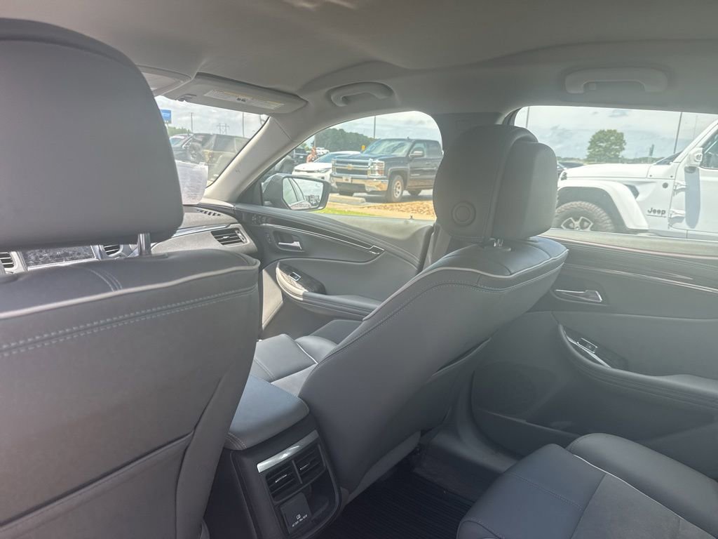 Used 2014 Chevrolet Impala LT FWD image 9