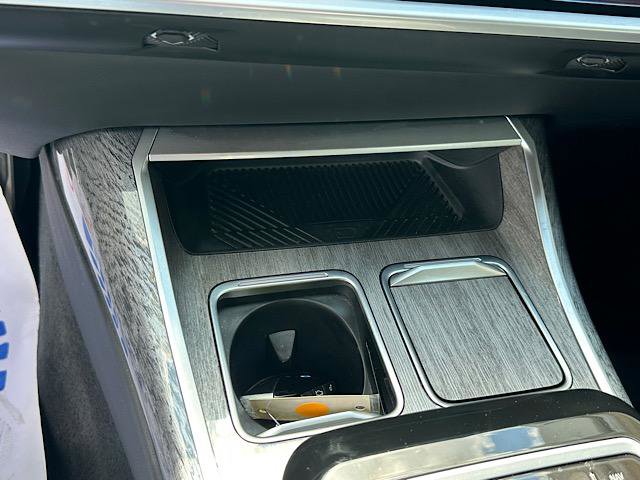 Certified 2023 BMW 760i xDrive AWD/4WD image 28