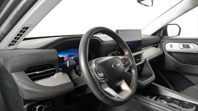 Used 2025 Ford Explorer Active RWD image 27